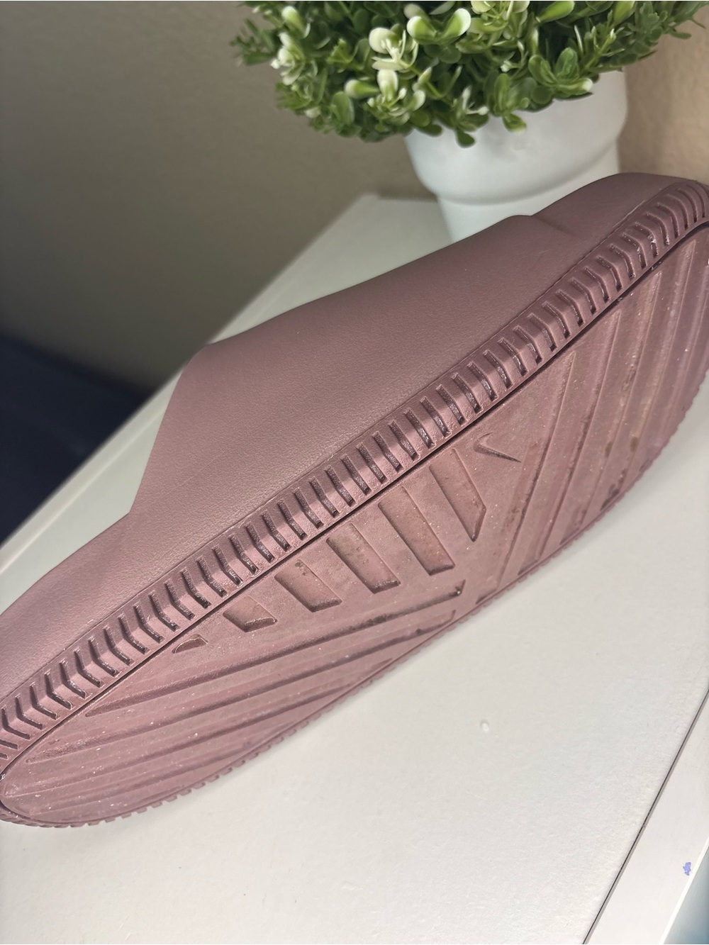 Nike Calm Slide Sandals Mauve Pink Women’s Foam Slides Water Resistant - Picture 4 of 7
